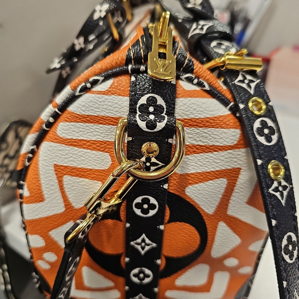 Louis Vuitton Speedy 25 Crafty Bandouliere Giant Monogram - Picture 3 of 13